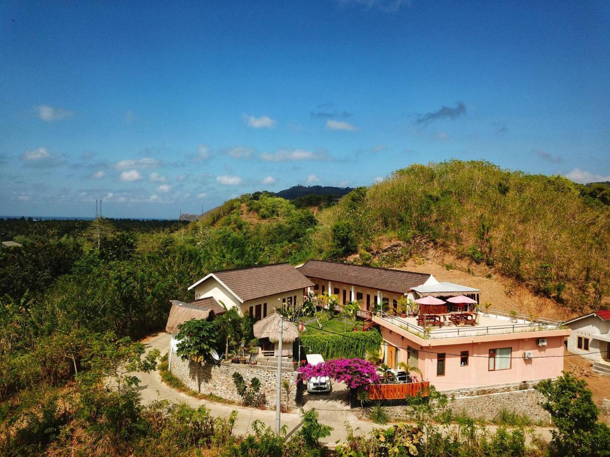 Surf Camp 79 Hotel Kuta  Екстериор снимка