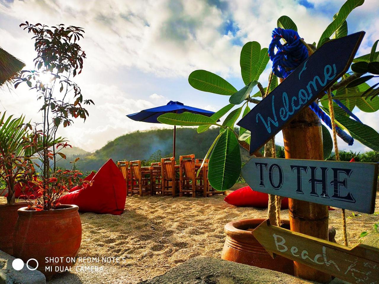 Surf Camp 79 Hotel Kuta  Екстериор снимка