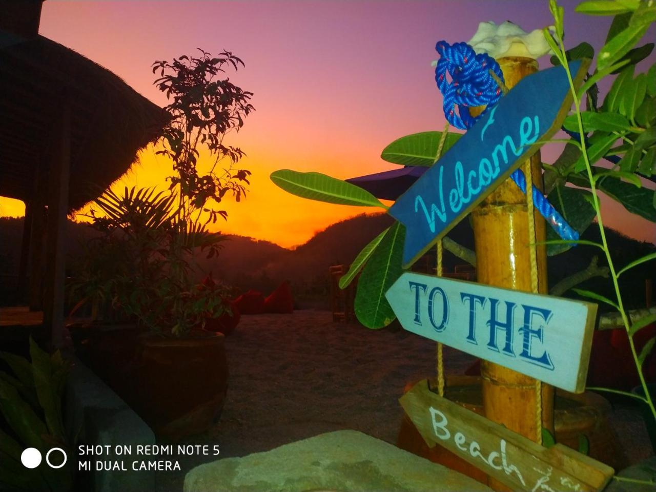 Surf Camp 79 Hotel Kuta  Екстериор снимка