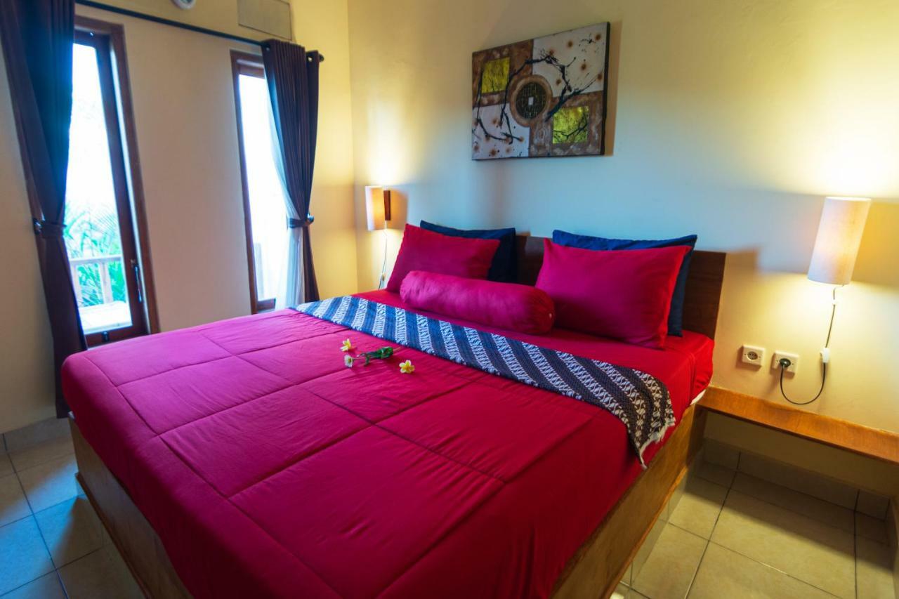 Surf Camp 79 Hotel Kuta  Екстериор снимка